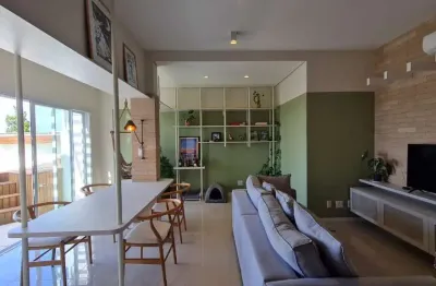 Cobertura de 119m² com 3 quartos sendo 1 suíte no campeche