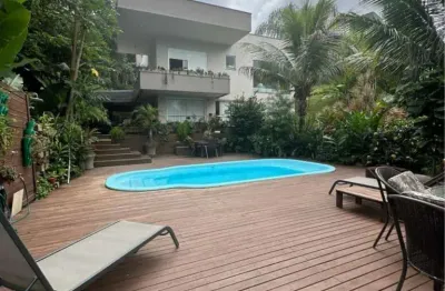 Casa em condomínio fechado com 4 quartos à venda na Rodovia Haroldo Soares Glavan, --, Cacupé, Florianópolis