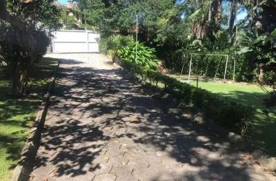 Terreno à venda na Rua Gécio de Souza e Silva, --, Sambaqui, Florianópolis