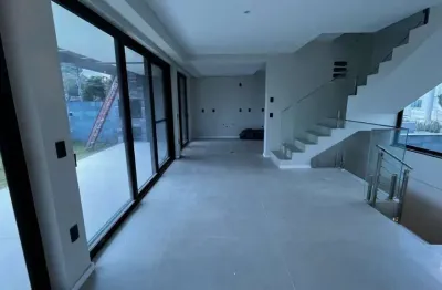 Casa com 3 quartos à venda na Rua das Tainhotas, --, Jurerê, Florianópolis