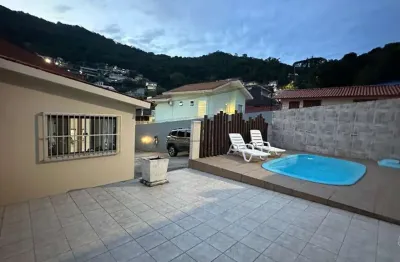 Casa residencial de 3 dorms no bairro saco dos limões