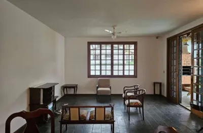 Casa residencial de 4 dorms no bairro córrego grande