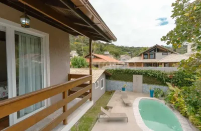 Casa em condomínio fechado com 5 quartos à venda na Rua Gécio de Souza e Silva, --, Sambaqui, Florianópolis