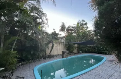 Casa com 7 quartos à venda na Rua Maria Helena Kretzer, --, Praia Comprida, São José