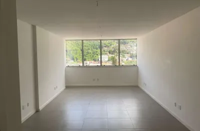 Sala comercial de 38.35m² no bairro saco dos limões