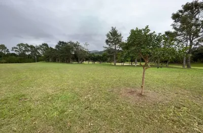 Terreno de 827.01m² no bairro ingleses do rio vermelho