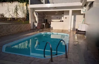 Casa com 3 quartos à venda na Rua das Embaúbas, --, Centro, Florianópolis