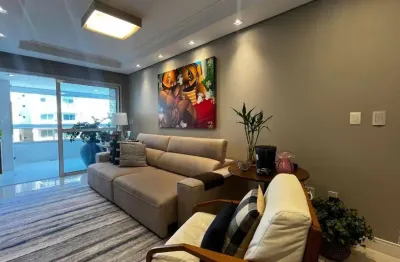 Apartamento de 3 suítes no centro de florianópolis.