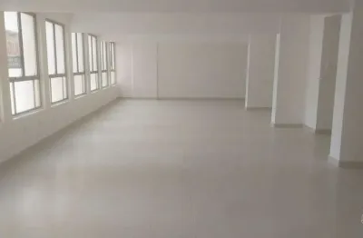 Sala comercial de 211m² no centro de florianópolis.