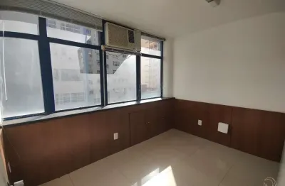 Sala comercial com 74,70m² à venda no centro de florianópolis