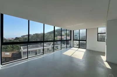 Apartamento com 2 dorms sendo 1 suíte no bairro coqueiros
