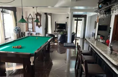 Excelente casa com 3 dormitórios no bairro estreito