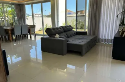 Casa em condomínio fechado com 4 quartos à venda na Rodovia Aparício Ramos Cordeiro, --, Campeche, Florianópolis