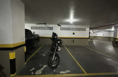 Vaga de garagem com 12,00m²  no centro de florianópolis
