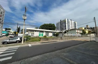 Terreno de esquina com 1.042m² e viabilidade 4.5 em capoeiras
