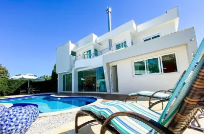 Casa alto padrão com 4 suítes em jurerê internacional