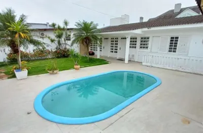 Casa com 6 quartos à venda na Rua Senador Milton Campos, --, Coqueiros, Florianópolis