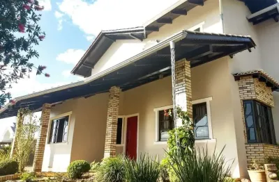 Ótima casa com 5 quartos no bairro bela vista, em rio negrinho.