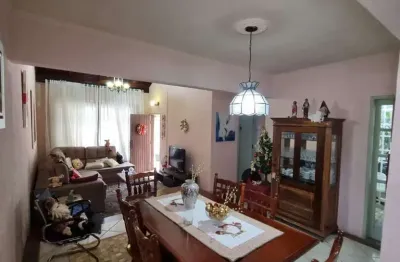 Casa residencial de 213m² com 4 quartos em balneário estreito