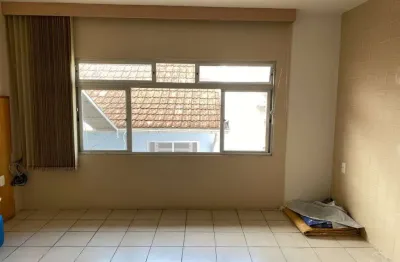 Casa com 3 quartos no bairro agronômica, florianópolis.