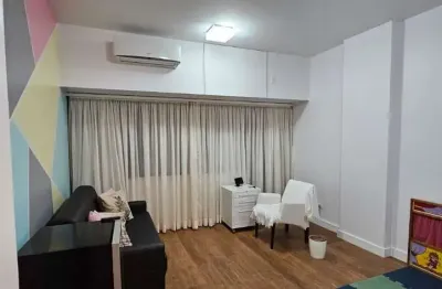 Sala comercial à venda na Avenida Professor Othon Gama D'Eça, --, Centro, Florianópolis