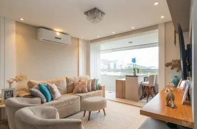 Apartamento com 3 quartos sendo 1 suíte e 122,75m² no itacorubi