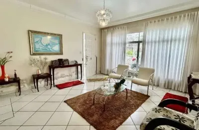 Casa residencial com 4 quartos e 360 m² no jardim atlântico
