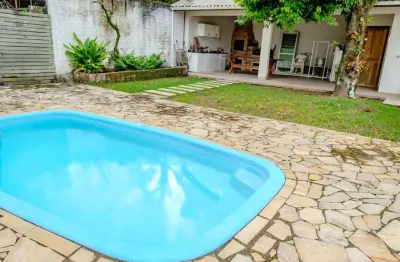 Casa residencial de 254m² com 6 quartos na trindade