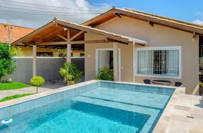 Casa residencial de 200m² com 3 quartos no córrego grande
