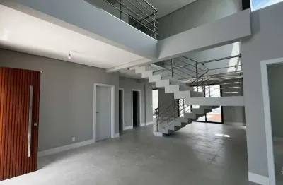 Casa alto padrão com 3 suítes no bairro ratones, florianópolis.