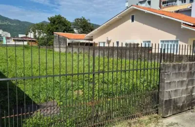 Terreno com 576m² no bairro praia joão rosa em biguaçu