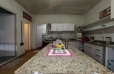 Casa com 4 quartos no bairro capoeiras, florianópolis.
