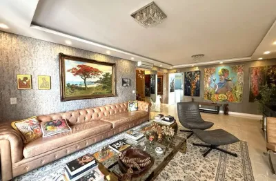 Apartamento de 281m² com 3 quartos sendo 1 suíte no centro