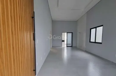 Excelente casa com 3 quartos e com acabamento de alto padrão, na praia de fora