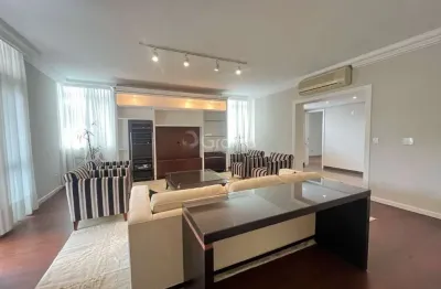 Apartamento de 263m² com 4 quartos sendo 2 suítes no centro