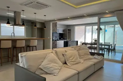 Casa com 3 quartos sendo 2 demi-suítes e 1 suíte na pedra branca