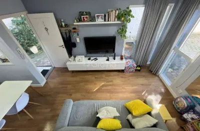 Apartamento com 2 quartos e 2 banheiros à venda, 75 m²