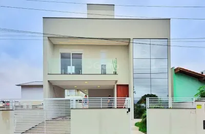 Casa à venda com 3 suítes no campeche, florianópolis - sc