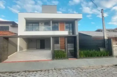 Casa com 3 quartos à venda na Renê Puchulu Mapelli, --, Carianos, Florianópolis