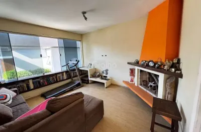 Casa residencial de 382 m² com 3 quartos sendo 3 suítes no bairro coqueiros