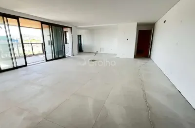 Apartamento com 3 suítes e 235m² privativos em jurerê internacional, florianópolis