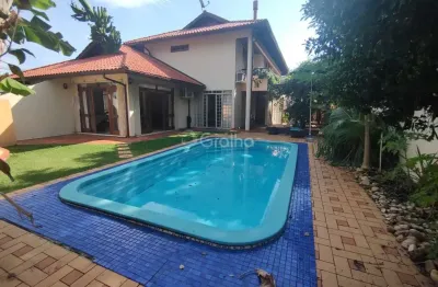Casa 5 quartos sendo 3 suítes no córrego grande em florianópolis