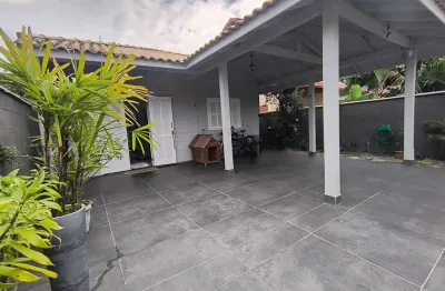 Casa com 2 quartos à venda na Rua Laura Duarte Prazeres, --, Campeche, Florianópolis