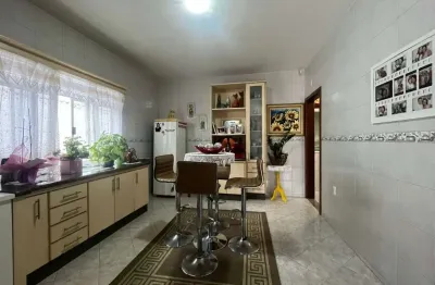 Casa com 4 quartos à venda na Rua Vereador Arthur Manoel Mariano, --, Forquilhinhas, São José