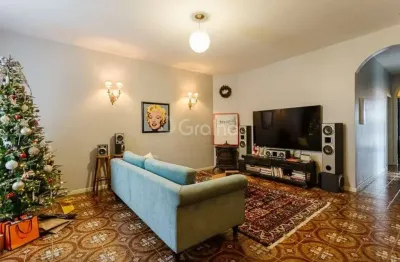 Casa residencial de 164 m² com 3 quartos sendo 1 suíte no itacorubi