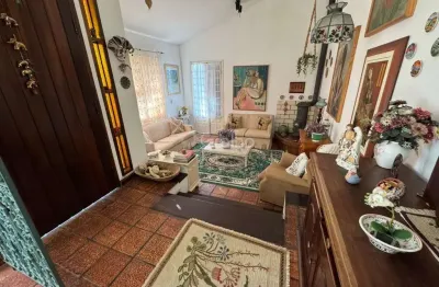 Casa com 4 quartos à venda na Rua Itaipu, --, Itacorubi, Florianópolis