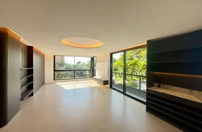 Apartamento com 3 suítes e 223m² privativos em jurerê internacional, florianópolis