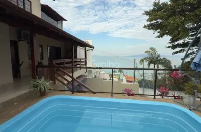 Casa de 350m² com 3 quartos sendo 1 suíte no centro de são josé