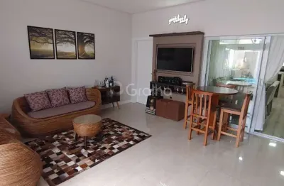 Casa de 196m² com 3 quartos sendo 1 suíte no carianos