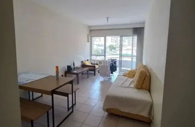Apartamento de 80m² com 3 quartos sendo 1 suíte no centro